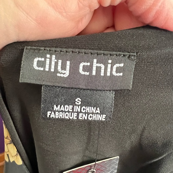 City Chic Floral Blouse with Tie at Waist NWT - Picture 9 of 10